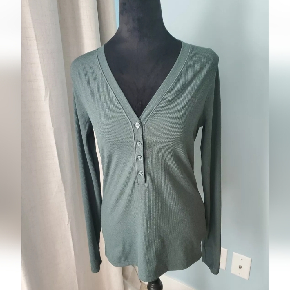 Athleta Womens Green Uptempo Ribbed Long Sleeve Henley Top Size Small Ribbed - Picture 2 of 9